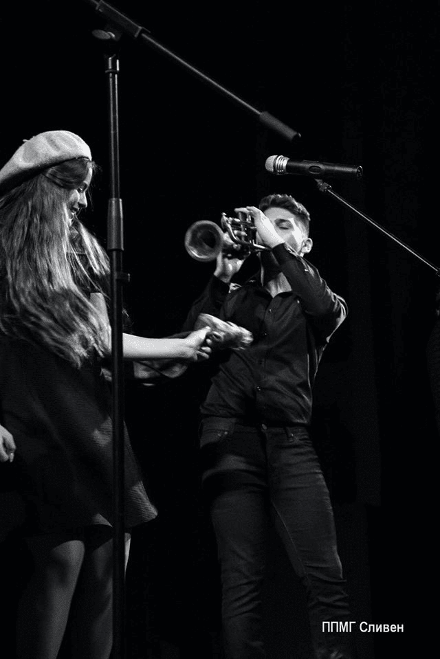 Slide 26 - ППМГ ТВ Сливен - Коледно шоу