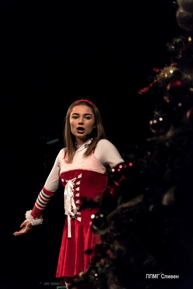 Slide 19 - ППМГ ТВ Сливен - Коледно шоу